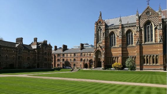 英國牛津大學+劍橋大學一日遊【世界名校+專車接駁+中文包車】