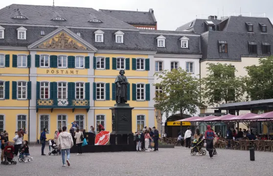 德國法蘭克福來回科隆+龍堡-中文包車10小時遊【行程可定制】