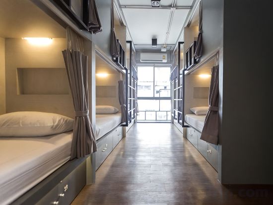 The Cube Hostel Silom Room Type - Capsule Mixed Dorm Side-Entry