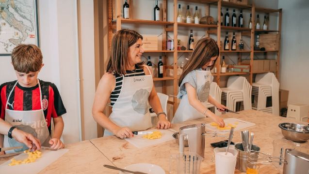 Homemade Gelato Making Class in Verona