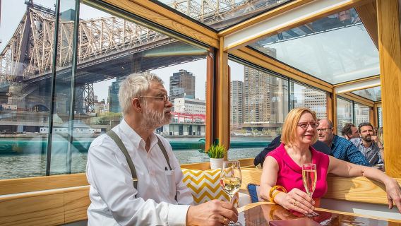 Manhattan Architektur Yacht-Kreuzfahrt