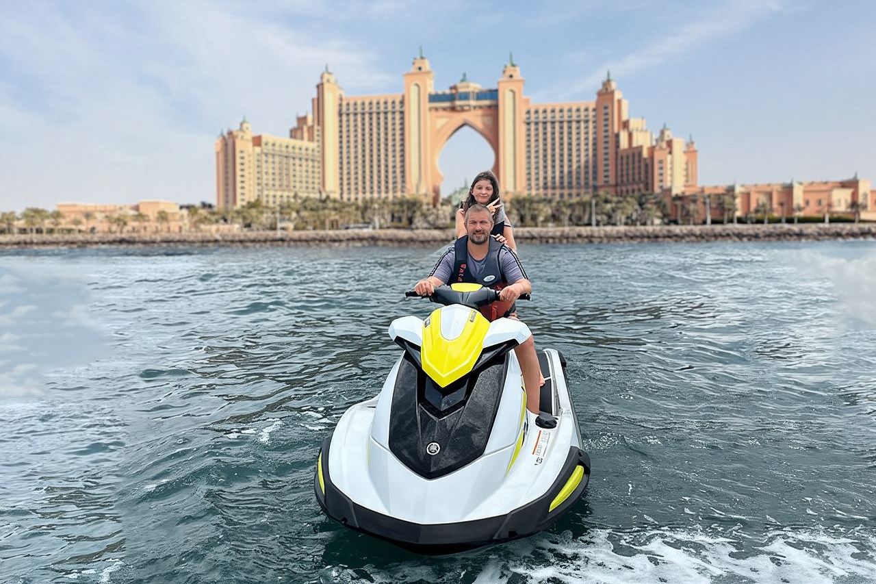 Excursión de 1 hora en moto acuática: Burj Al Arab, Atlantis y el horizonte de Dubái