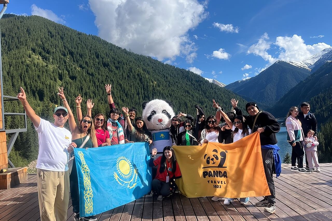 Tesori dei laghi di Almaty Kaindy e Kolsai, auto VIP del canyon di Charyn