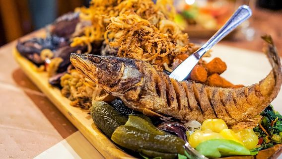 Tour gastronomico di Budapest a Óbuda con oltre 8 degustazioni di gemme gastronomiche nascoste
