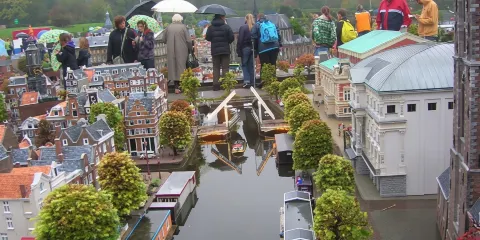 荷蘭阿姆斯特丹+代爾夫特藍陶工廠一日遊/行程可調-中文專車