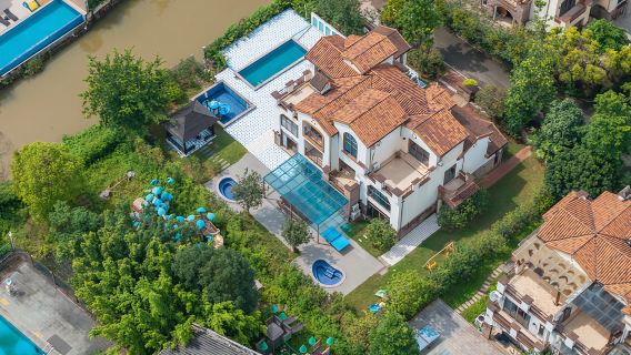 Villa 11 Bilik Longmen di Gunung Nankun - Bilikar + Kolam Air Panas + KTV + Taman Permainan Kanak-Kanak + Kolam Renang