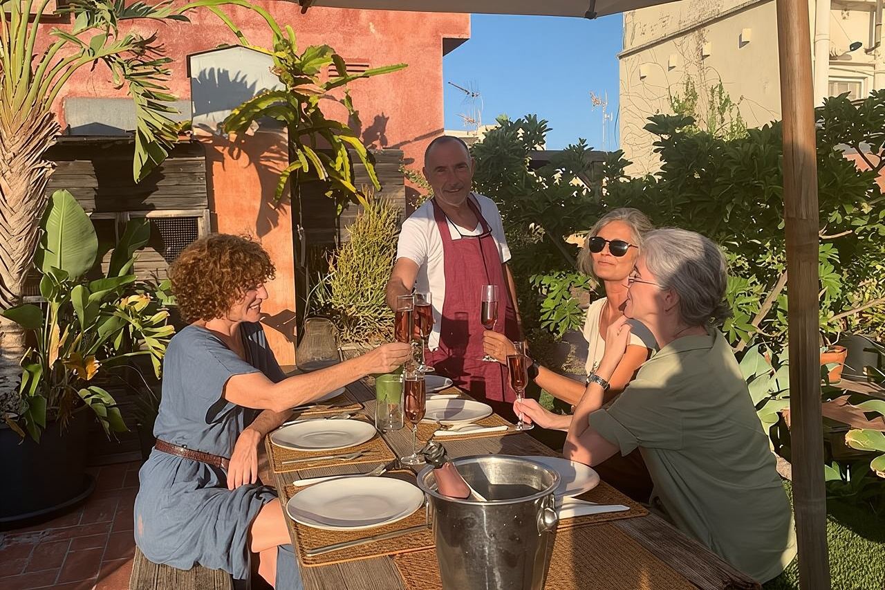 Paella-Kochkurs mit Meeresfrüchten auf einer Dachterrasse in Barcelona