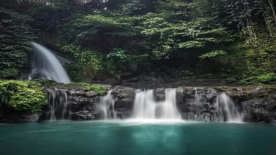 Bali: Trekking Sunrise Gunung Batur & Petualangan Air Terjun Taman Sari