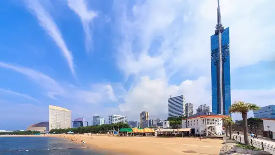 From Fukuoka: Private Shrine & Food Tour w/ English Guide