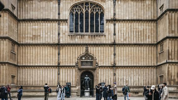 ロンドン発:オックスフォードとコッツウォルズの村々への日帰り旅行