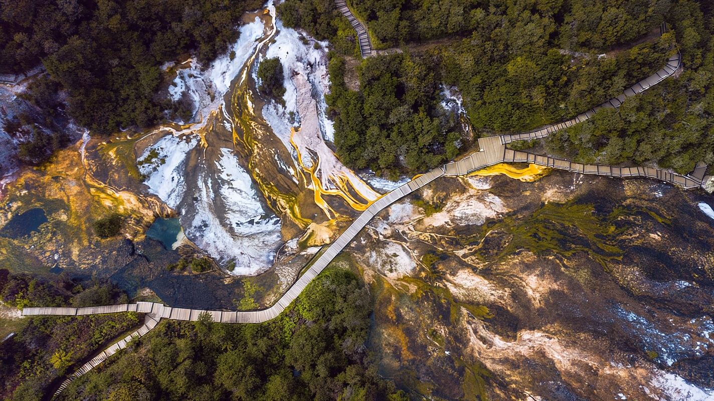 Taupo: entrada a la cueva y al parque geotérmico Orakei Korako