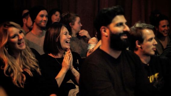 Berlín: Entradas para el espectáculo de comedia "Expats in Berlin"