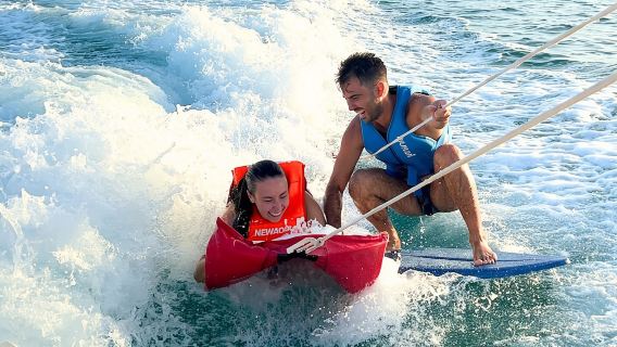 Кальяри: водные игры в заливе Гольфо-дельи-Анджели
