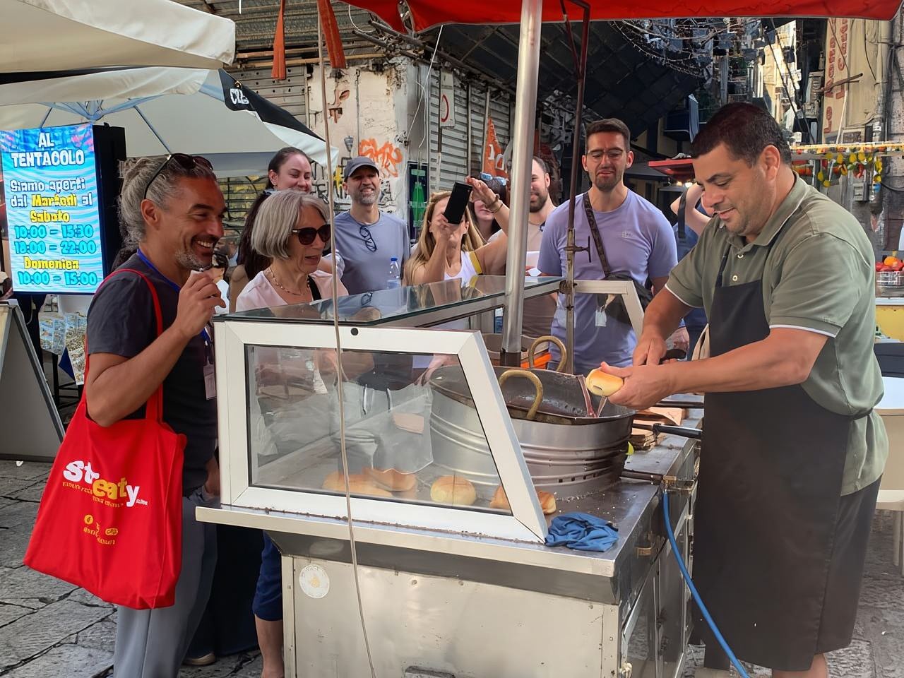 Palermo: Street Food and Local Market Tasting Tour