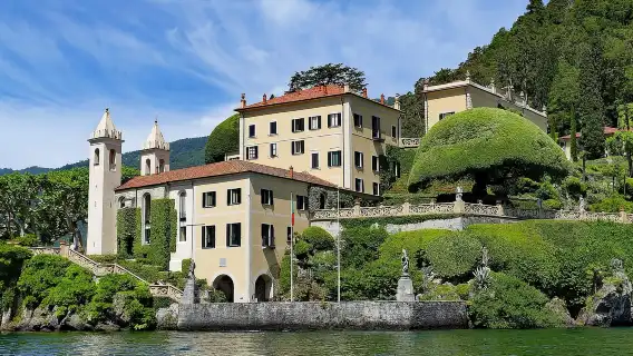 Tremezzo: Lake Como Shared Boat Tour