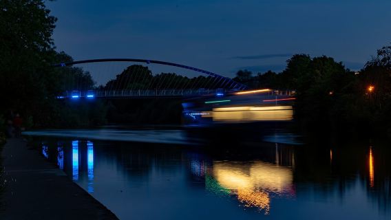 York: Party-Kreuzfahrt mit Getränk, Abendessen und DJ