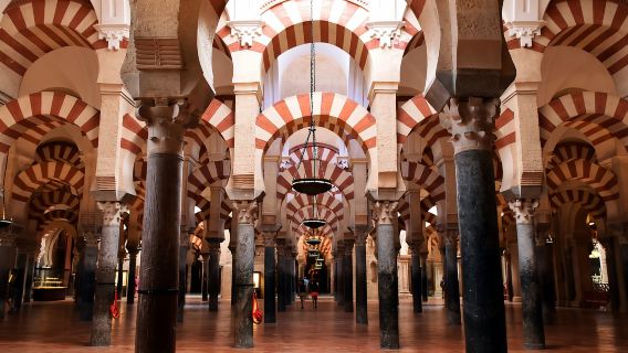 Visita guiada de Córdoba a la Mezquita, Judería y Alcázar