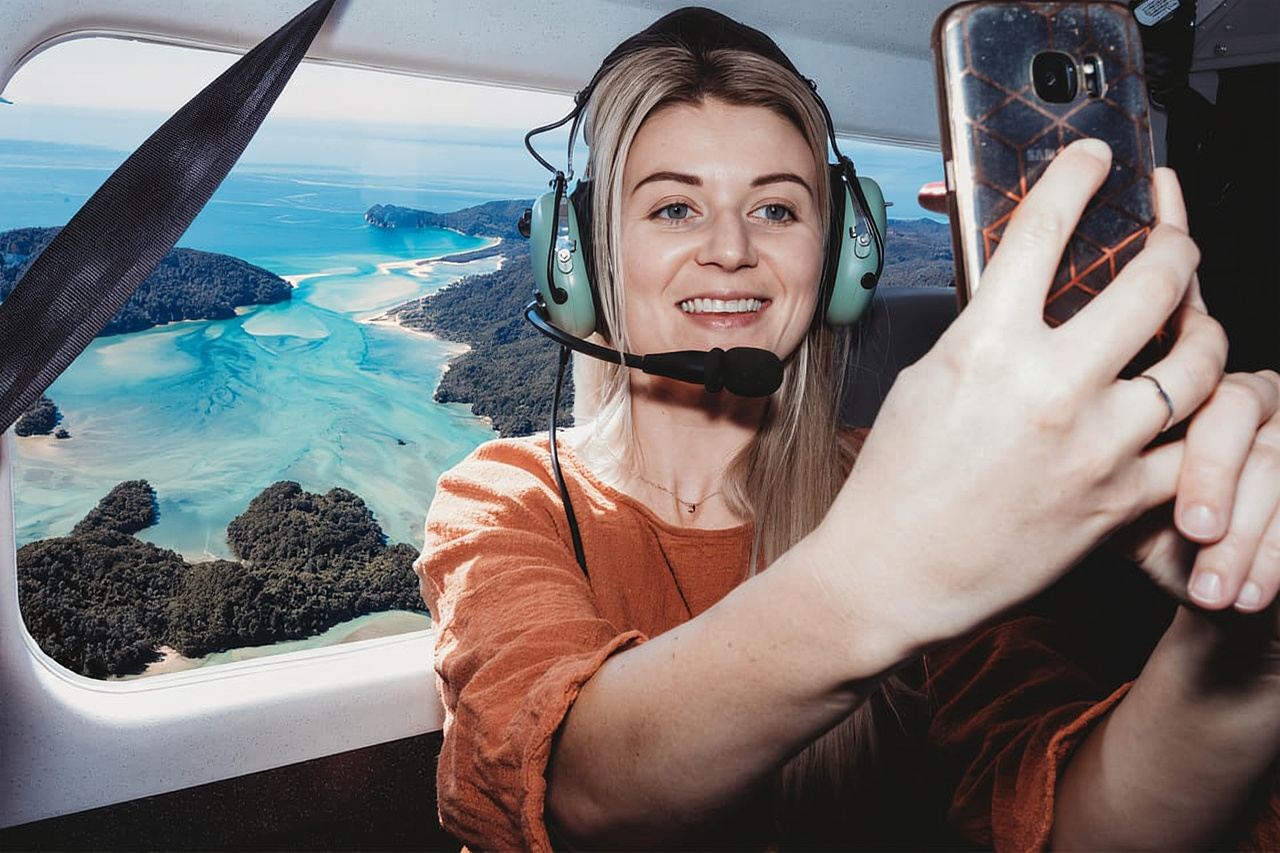 타카카: 작별 스핏/아벨 태즈먼 관광 비행