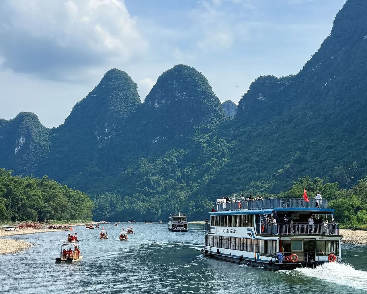 Guilin + Yangshuo + Li River Scenic Area + Yulong River 1-day tour (Business car + Optional English/French guide)