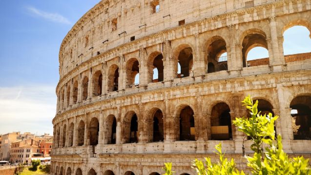 Ancient Rome: Colosseum, Roman Forum and Palatine Hill - Tour with transport