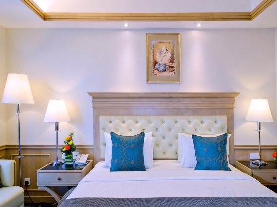 Royale Chulan Penang Room Type - Superior King