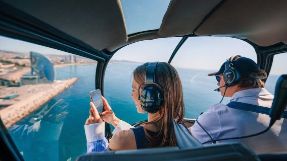 Barcelona, Spanyol: perjalanan satu hari melalui Laut, Darat, dan Udara (Helikopter + kapal pesiar+ Tur Jalan Kaki Kota Tua)