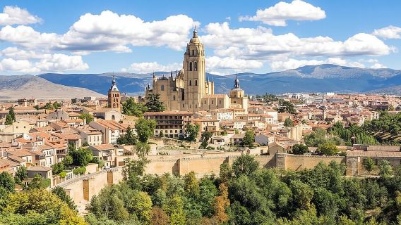 Segovia Private Day Trip from Madrid with Hotel pick up