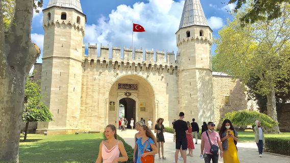 Topkapi Palace with Harem and Blue Mosque Guided Tour