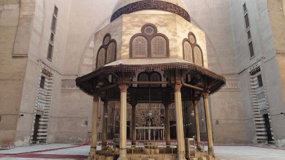 Temukan Masjid Bersejarah di Kairo