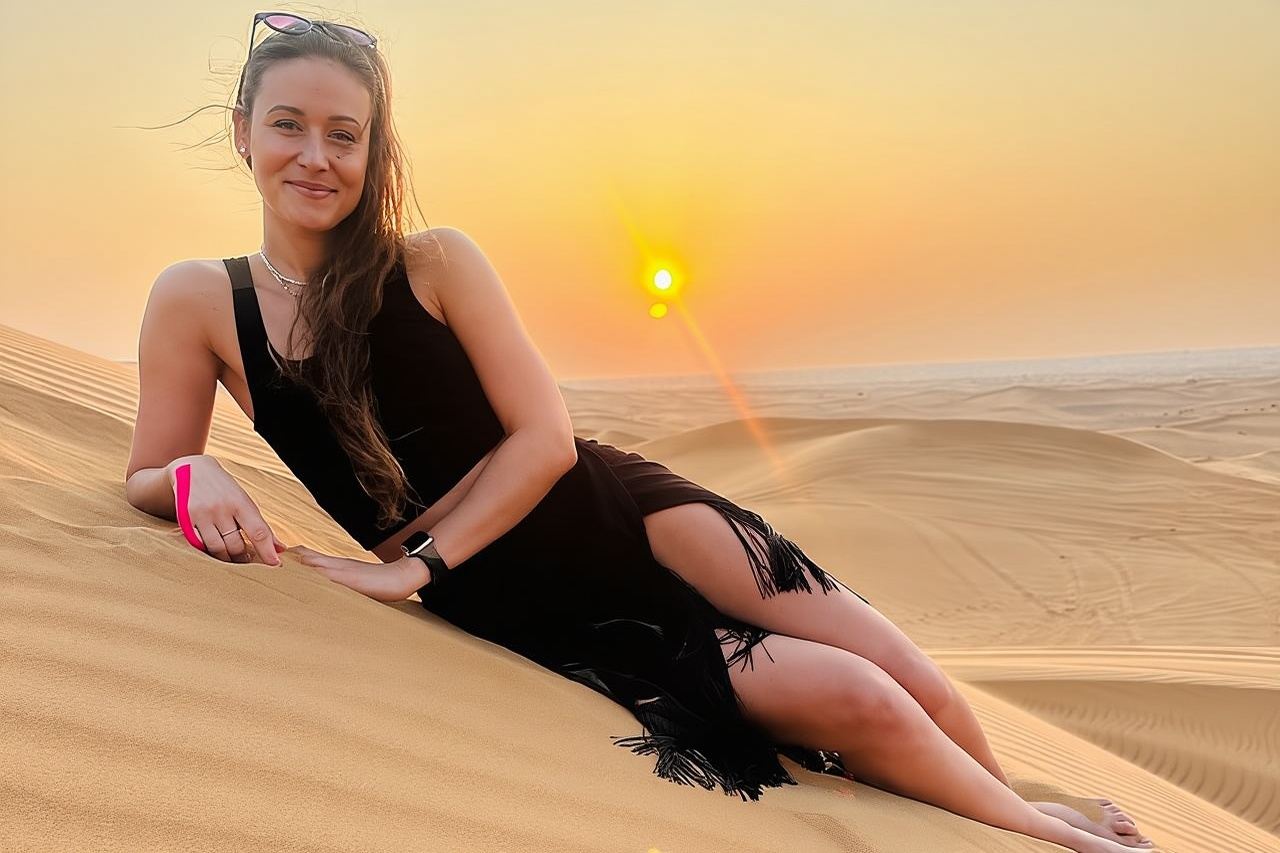Wüstensafari in Dubai mit Kamelritt, Sandboarding und BBQ-Dinner
