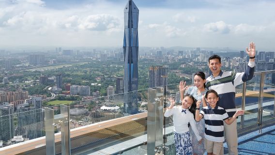 Kuala Lumpur: scopri le grotte di Batu e la KL Tower con accesso completo (piattaforma di osservazione + terrazza panoramica)