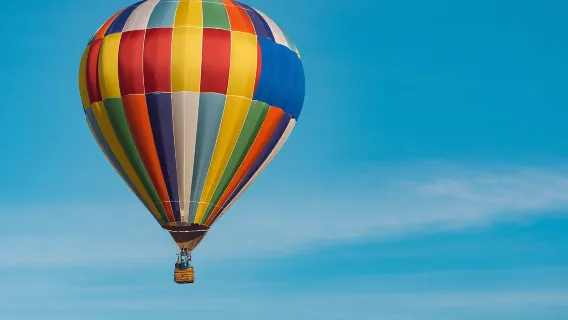 Esperienza in mongolfiera all'alba sulla riva occidentale di Luxor, Egitto