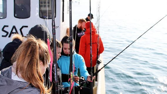 레이캬비크: 전통 바다 낚시와 바베큐 파티