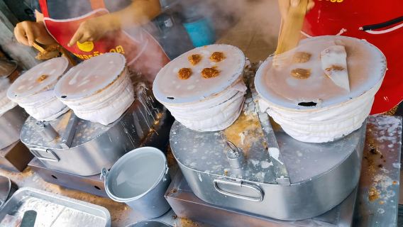 Taste of Chiang Mai: Michelin Guide & Street Food Tour