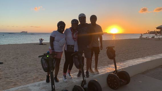 Honolulu: Magic Island & Beach Segway Tour