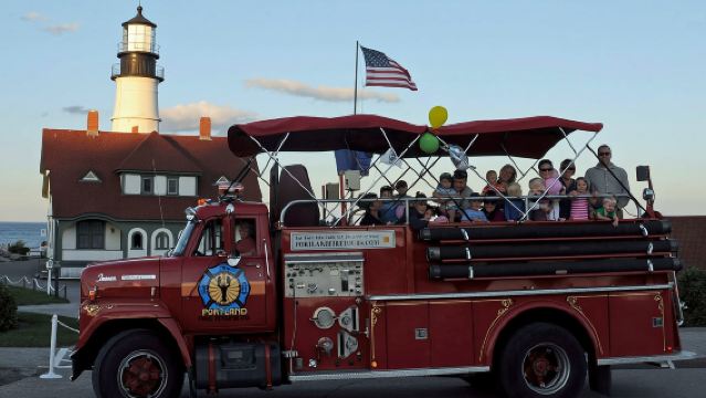Portland, Maine: Tour in Vintage Fire Engine