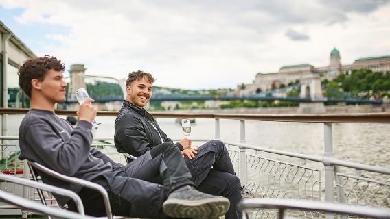 Budapeşte: Sesli Rehber ve Panoramik Teras ile Tuna Nehri Gemi Turu