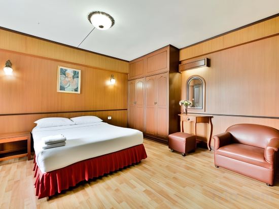 Nice Palace Hotel Bangkok Room Type - Superior Suite