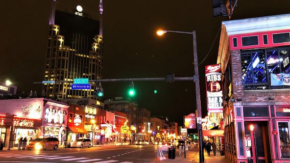 Night Time Trolley Tour of Nashville with Photo Stops