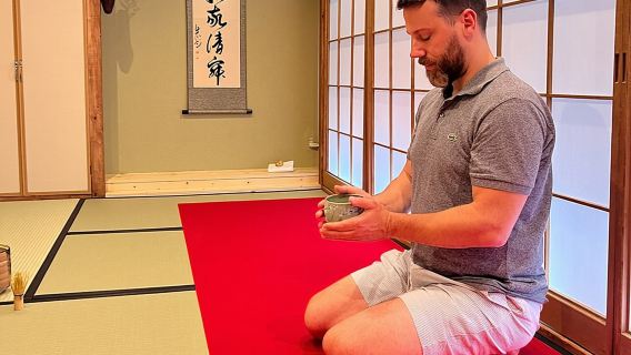 Esperienza della Cerimonia del Tè a Osaka Doutonbori