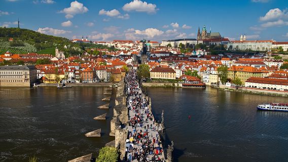 ทัวร์ชมเมืองปรากพร้อมล่องเรือในแม่น้ำวัลตาว่า