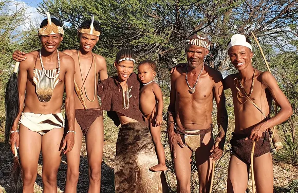 在溫得和克與桑人一起進行私人導覽徒步之旅