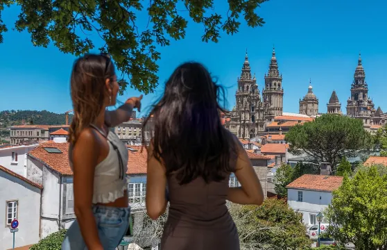 波爾圖出發前往聖地亞哥德孔波斯特拉及瓦倫薩一日遊
