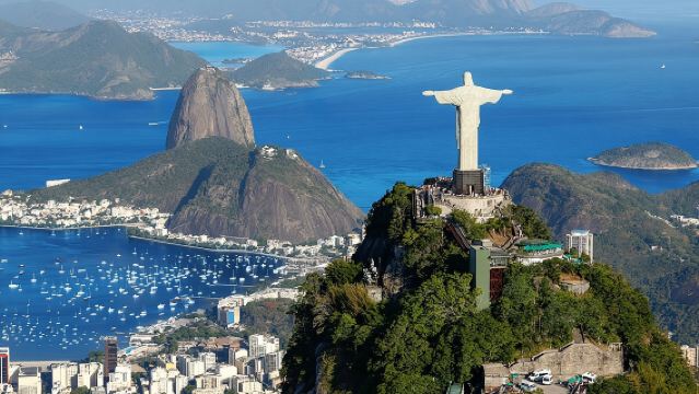 Full Day: Christ Redeemer, Sugarloaf, City Tour & Barbecue Lunch