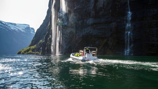Geiranger: RIB Fjordsafari Geirangefjord