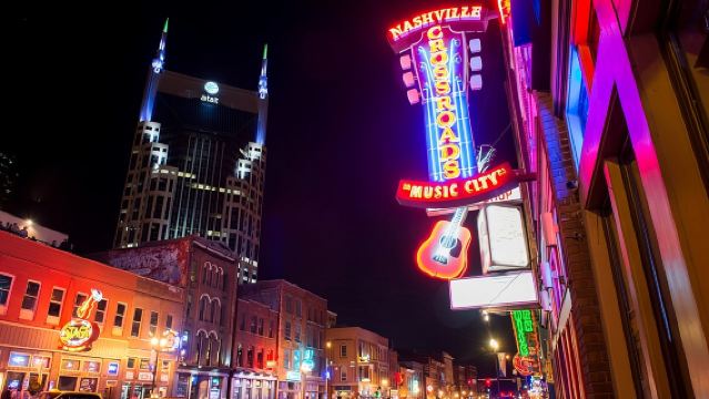 Whiskey-Tour durch Nashville mit Pub-Besuchen und Brennereibesichtigung