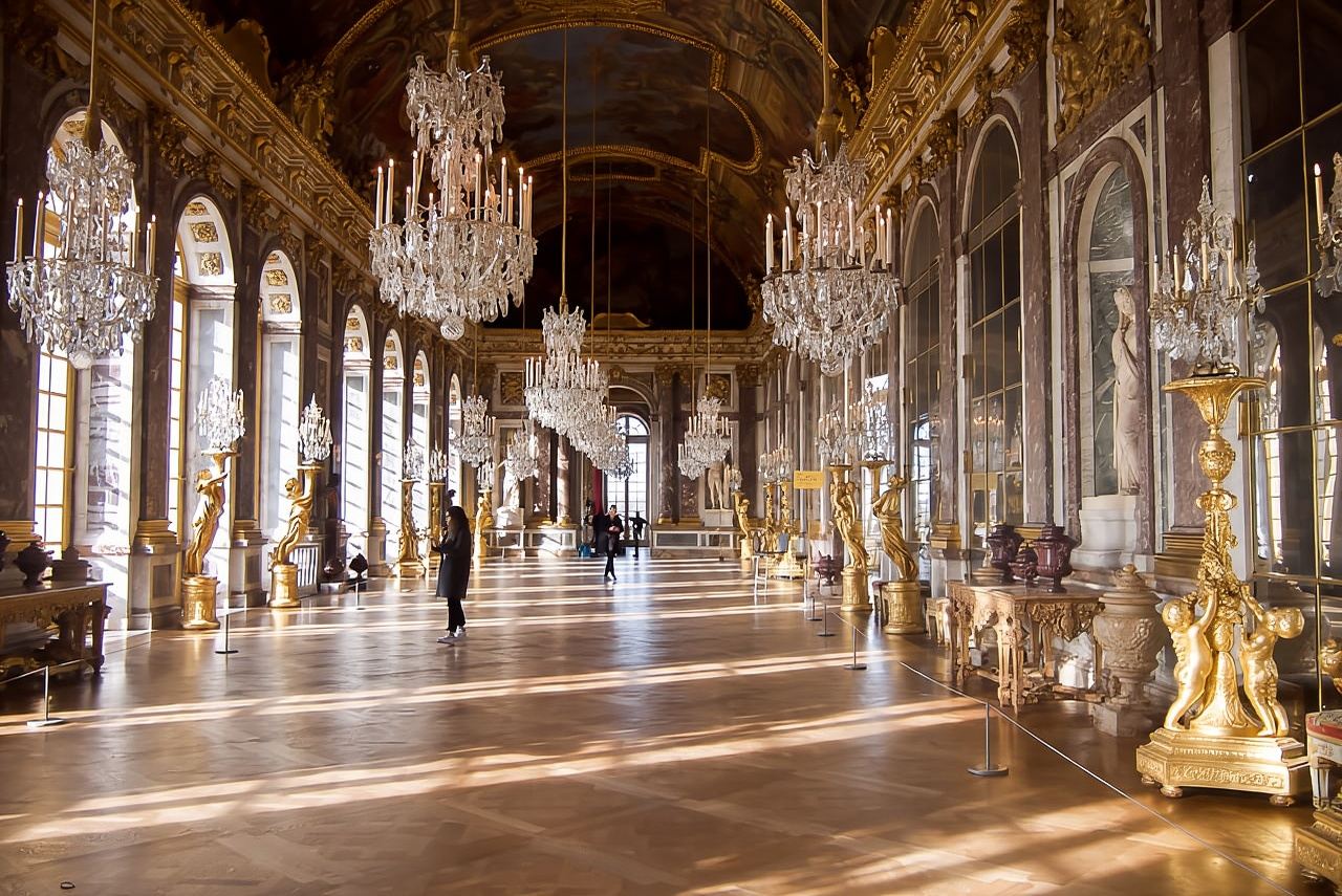 Skip-the-Line Versailles Palace Tour by Train from Paris