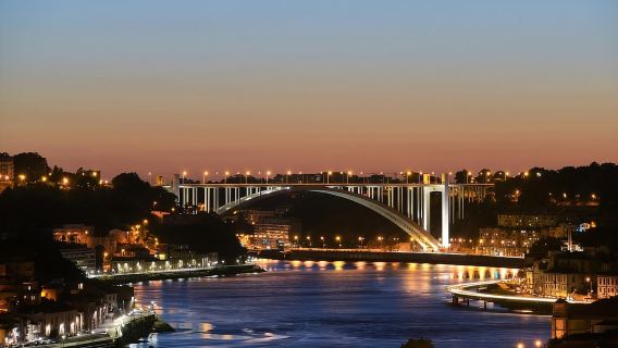 การแสดง Porto Fado Night Show + อาหารค่ำ