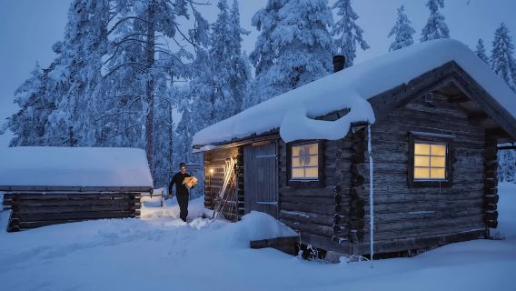 Sälen: Ice Skating Tour with Lunch and Hotel Pickup
