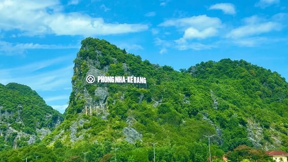 Phong Nha Cave & Dark Cave Adventure – Small Group